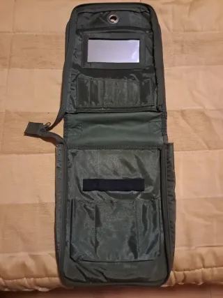 Neceser de supervivencia verde oliva