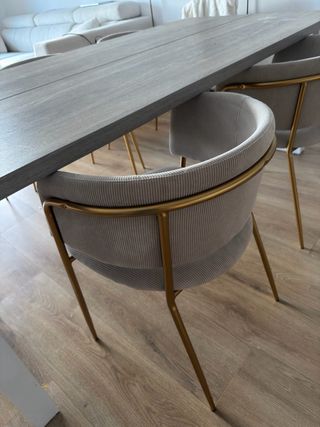 Mesa y Sillas Comedor