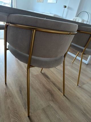 Mesa y Sillas Comedor