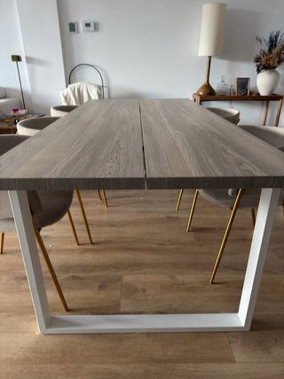 Mesa y Sillas Comedor