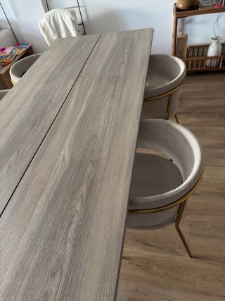 Mesa y Sillas Comedor