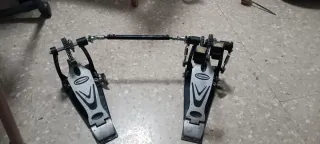 Pedal doble bombo Millenium