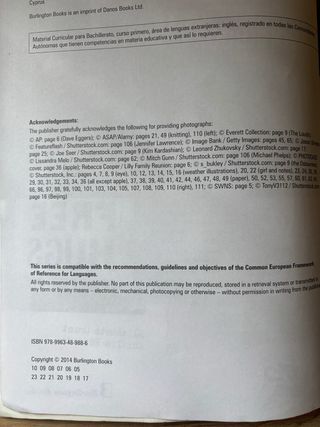 LIVING ENGLISH 1 Bachillerato Workbook