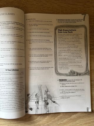 LIVING ENGLISH 1 Bachillerato Workbook