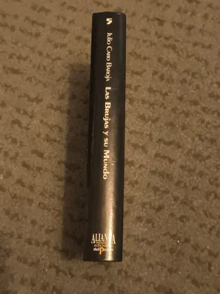 Novela Las brujas y su mundo - Caro Baroja