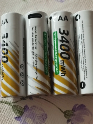 4 Pilas AA Recargables Li-ion 3400mWh