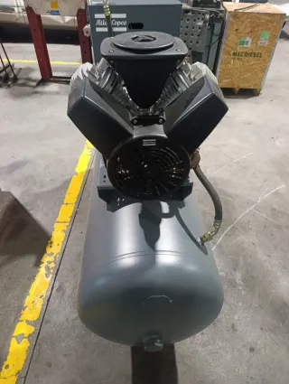 Compresor Atlas Copco FX1 con filtro