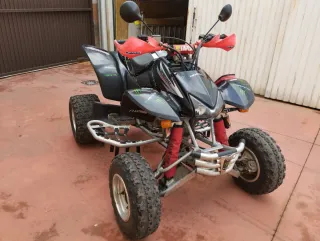 Quad Honda Negro/Rojo Off-Road