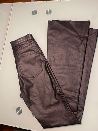 Pantalón efecto piel negro talla 36