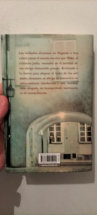 Todo lo que cabe en los bolsillos de Eva Weaver