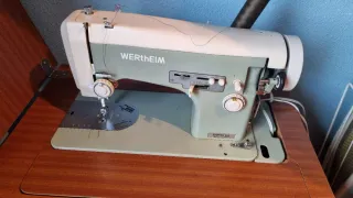 Máquina de coser Wertheim
