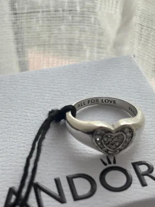 Anillo Pandora Corazón Brillante