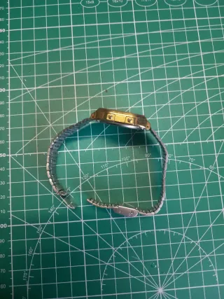 Casio A168. Original. Vintage. Dorado. Oro.