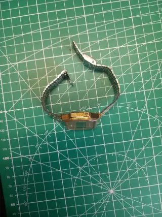 Casio A168. Original. Vintage. Dorado. Oro.