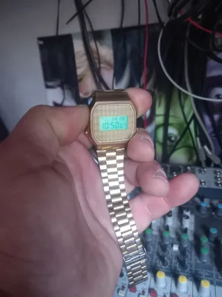 Casio A168. Original. Vintage. Dorado. Oro.