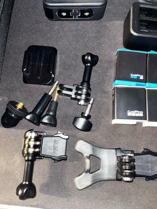 GoPro Hero 9 Black + 4 Baterías + Accesorios