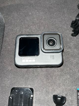 GoPro Hero 9 Black + 4 Baterías + Accesorios