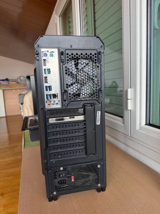 Torre PC Gaming ASUS Negra Torre Con luces led