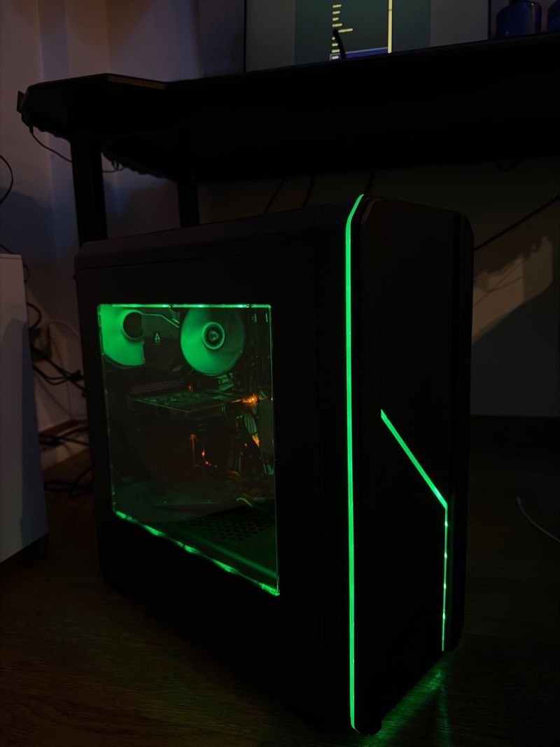 Torre PC Gaming ASUS Negra Torre Con luces led