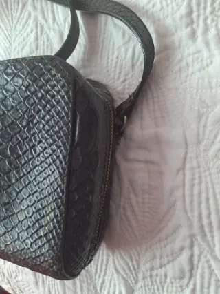 Bolso Uterqüe Piel Serpiente Negro
