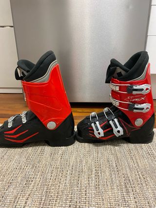 Botas Ski Atomic Hawx Kids Negras y Rojas 22/22.5