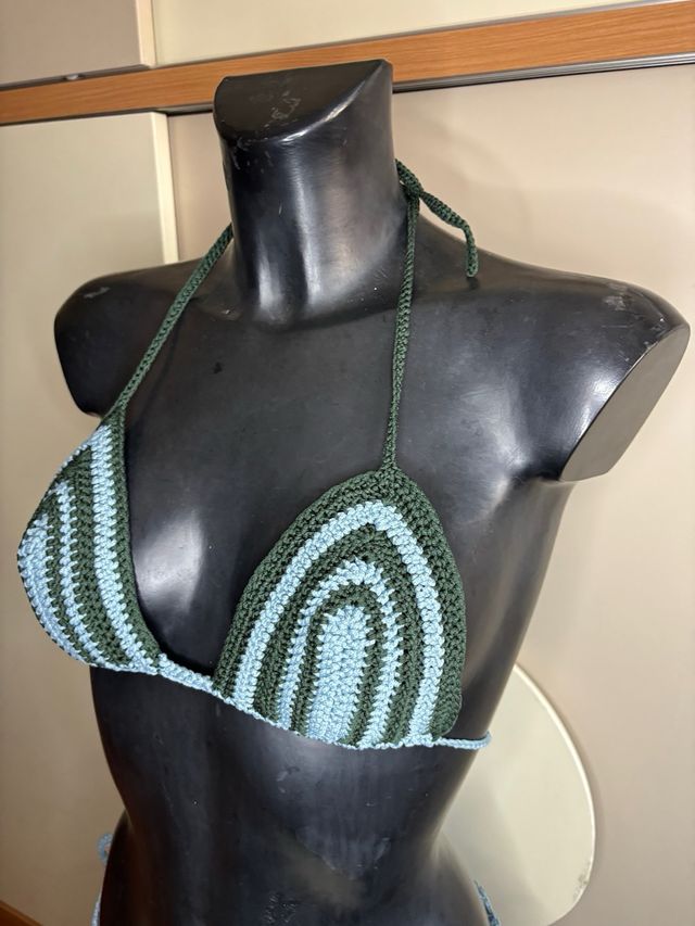 Bikini uncinetto azzurro e verde
