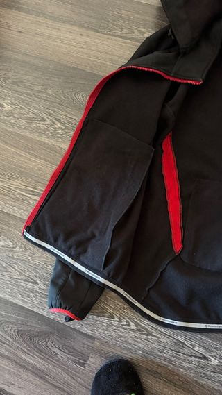 Chaqueta de montaña impermeable.