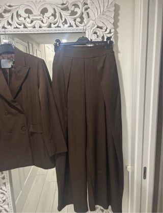 Tailleur donna marrone pantalone largo nuovo
