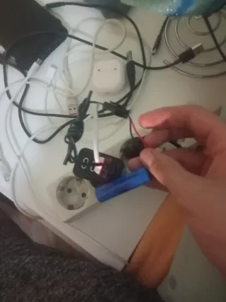 Coche teledirigido azul 4x4