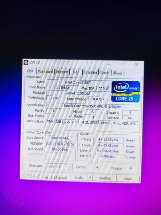 Ordenador de sobremesa negro