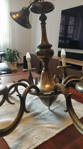 Lámpara de bronce 8 brazos 10kg