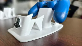 Soporte doble para mandos PS4/PS5