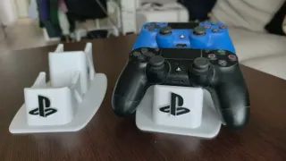 Soporte doble para mandos PS4/PS5
