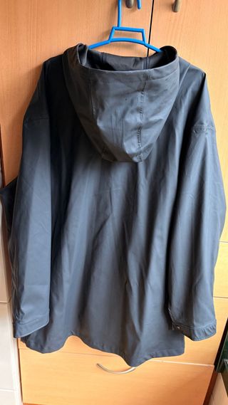 Chubasquero Chico Pull&Bear Negro Talla xl