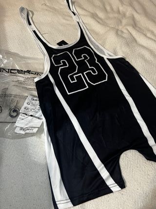 Mallas cortas deportivas 23