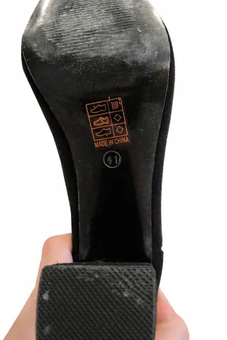 Botines de tacón negros con cordones