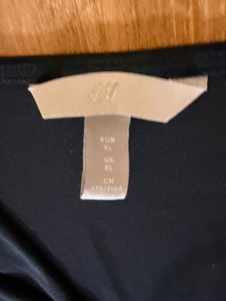 Vestido negro Zara manga larga