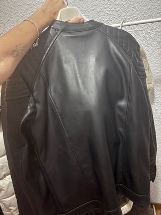 Cazadora Piel Negra Pull&Bear Hombre