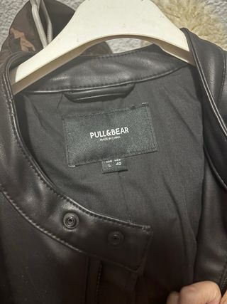 Cazadora Piel Negra Pull&Bear Hombre