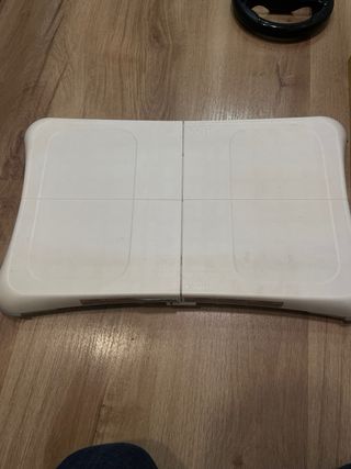 Consola Nintendo Wii con 31 juegos y accesorios