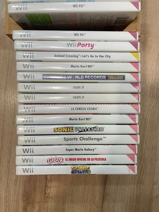 Consola Nintendo Wii con 31 juegos y accesorios