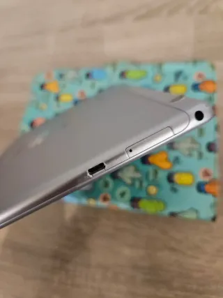 Tablet Huawei plateada 10"