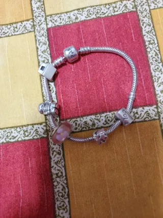 Pulsera Pandora con charms