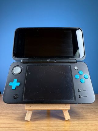 Nintendo 2DS XL