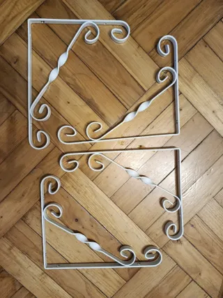 Escuadras/palomillas metálicas blancas