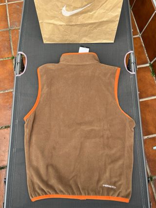 Abrigo Chaleco Nike Sportwear Club Therma-Fit