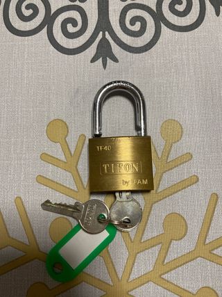 Candado Tifon TF40 con 2 llaves