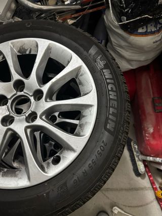 Llantas Michelin Alpine 205/55 R16