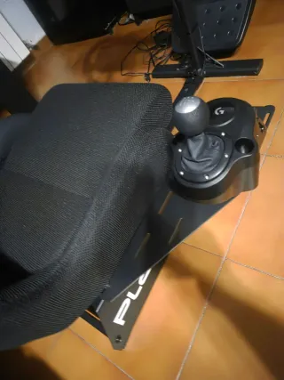 Logitech G923 + Playseat+ palanca de velocidades.