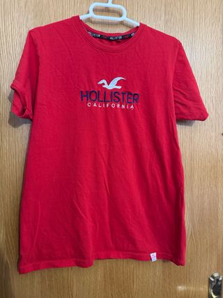 Camiseta Hollister Roja Talla M pero pequeña